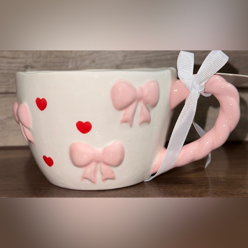 Super Cute Ceramic Mug with Red Hearts ❤️  and Pink Bows 🎀  Valentines Day